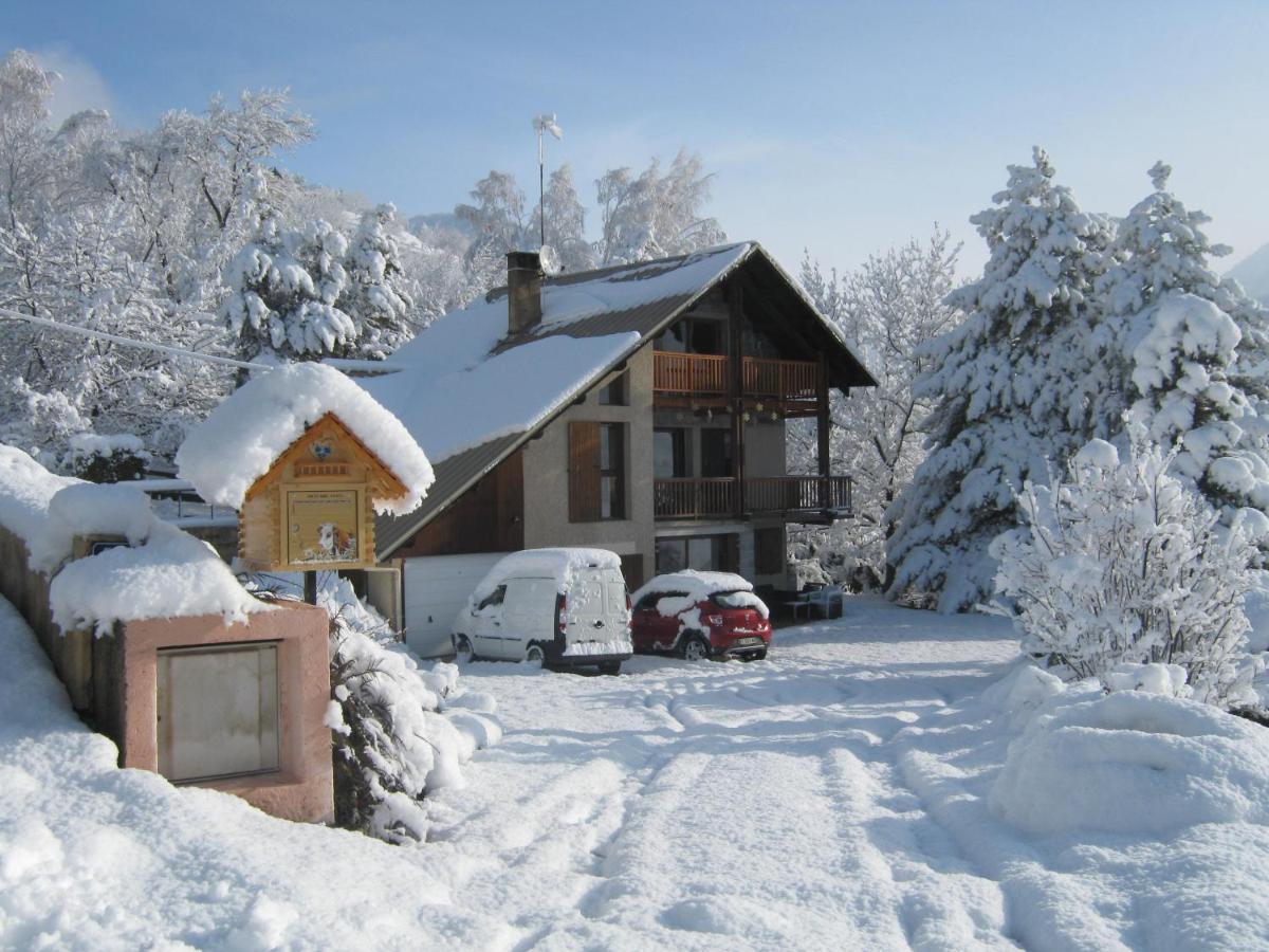 Le Petit Randonneur Bed & Breakfast Briançon Exterior foto