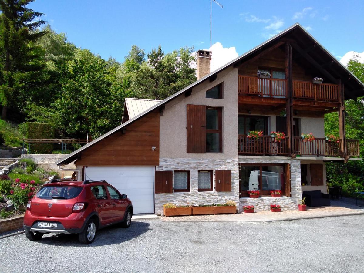 Le Petit Randonneur Bed & Breakfast Briançon Exterior foto